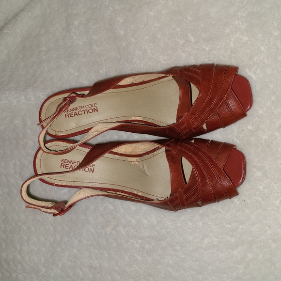 Kenneth Cole Reaction S. 9.5 Red Leather ♥️ Peep Toe Brown Wood Heel - Picture 3 of 8